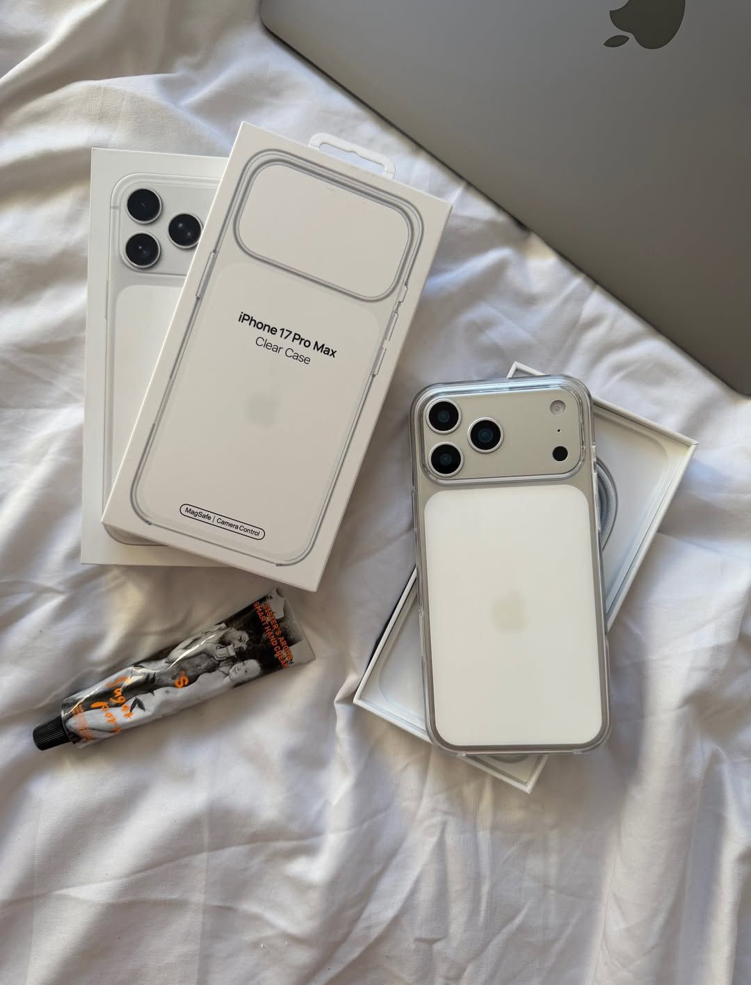 OFFICIAL IC CASE 17 PRO MAX ORGINAL